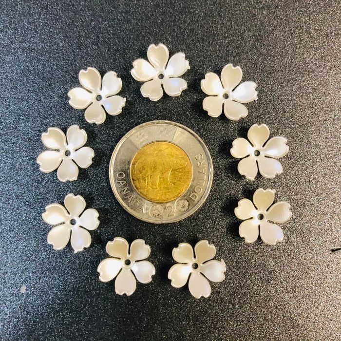 Babioles - Fleur acrylique 1