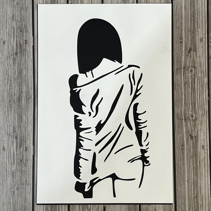 Stencil - Femme de dos